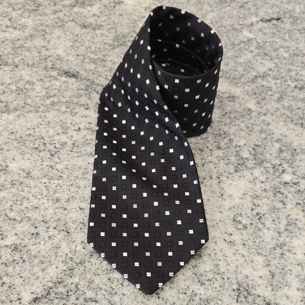 Calvin Klein Black & Silver Cube Geometric Design Work Classic Dress Tie